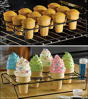 Baking cupcakes in online cones