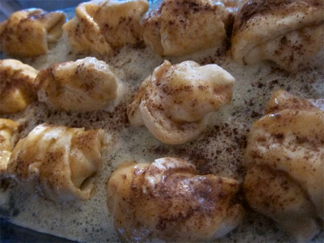 Easy Crescent Apple Dumplings - your friends will never guess the SECRET ingredient!