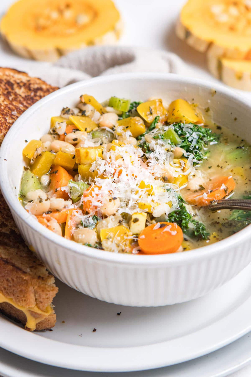 When are the BEST Times to Take a Small Meal?