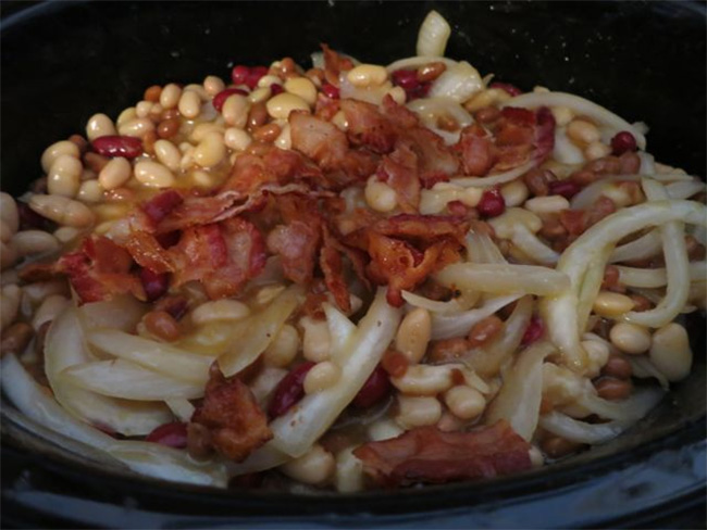 https://takethemameal.com/files_images/article_buttons/slow-cooker-baked-beans.jpg