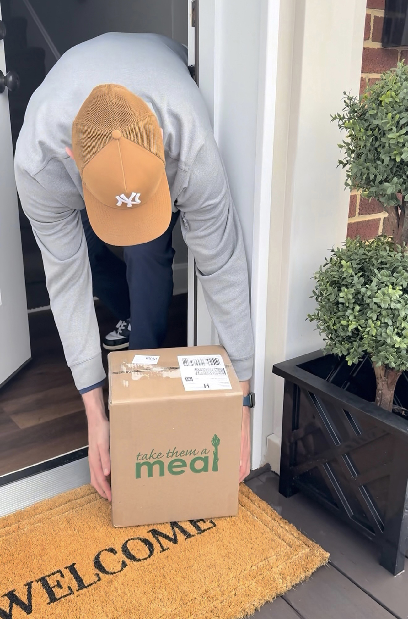 Unbox a Meal Delivery With Us
